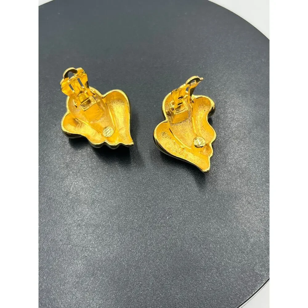 PEP Erwin Pearl Signed Vintage Gold Tone Winged Clip‎ On earrings